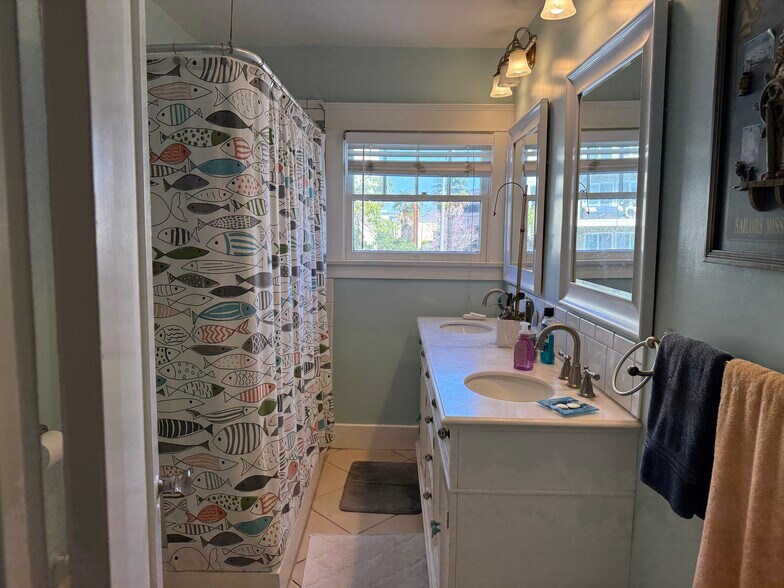 More Photos Of 3704 E 2nd St, Long Beach Apartments For Sale