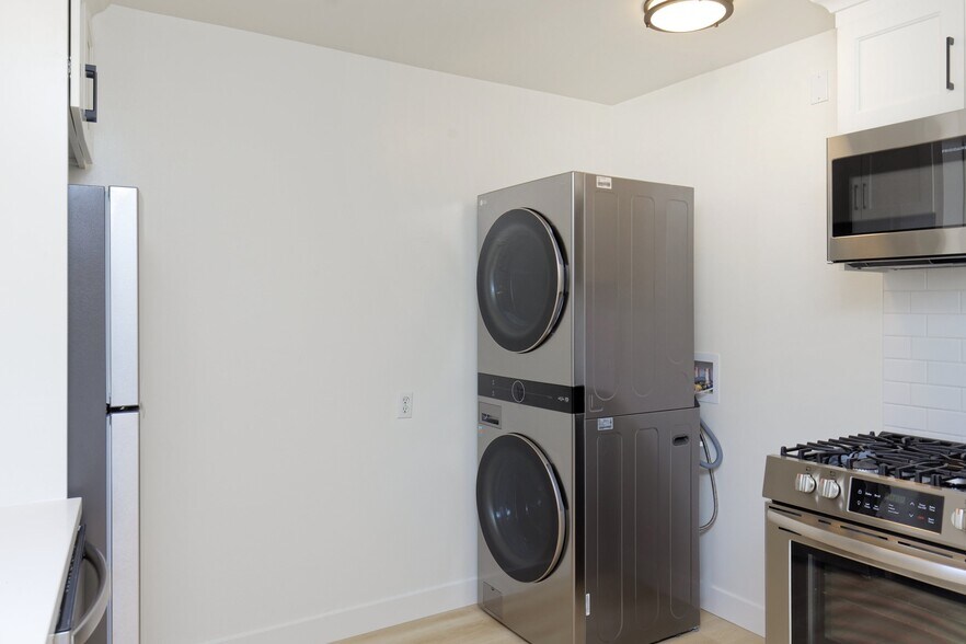 More Photos Of 407 Vernon St, Oakland Apartments For Sale
