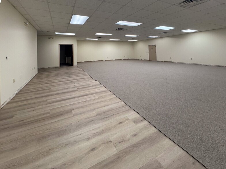 More Photos Of 1730 Five Points Ln, Fuquay-Varina Warehouse For Lease