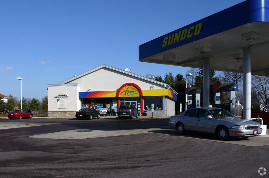 Primary Photo Of 3395 Schuylkill Rd, Spring City Service Station For Lease