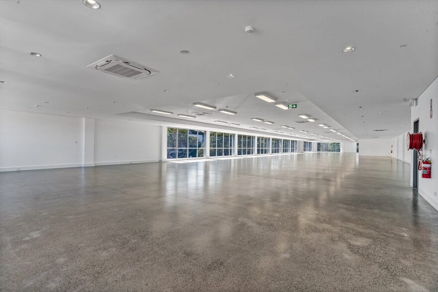 More Photos Of 30-32 Beaconsfield St, Alexandria Showroom For Lease