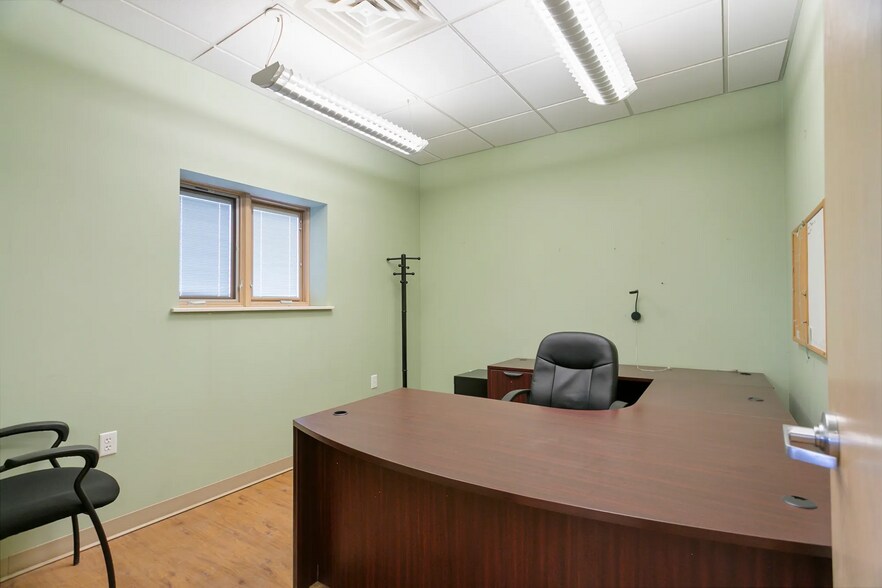 More Photos Of 3183 Highway 22 N, Dickinson Warehouse For Lease