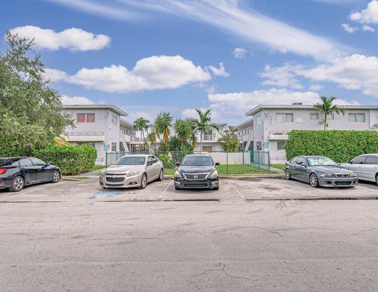 Primary Photo Of 1951 NE 167th St, North Miami Beach Apartments For Sale