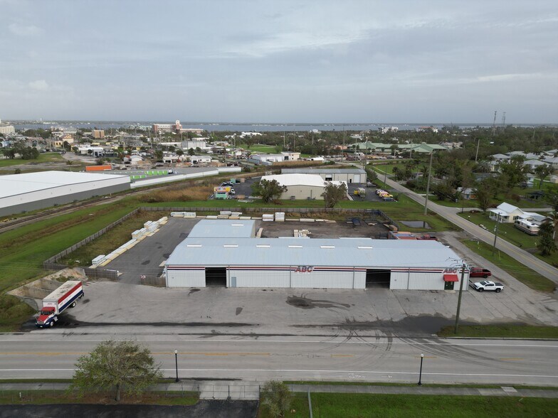 Primary Photo Of 250 Carmalita St, Punta Gorda Warehouse For Lease