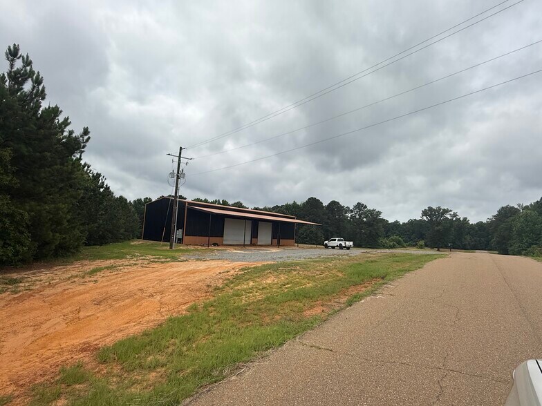 More Photos Of 620 Factory Outlet Dr, Arcadia Industrial For Lease