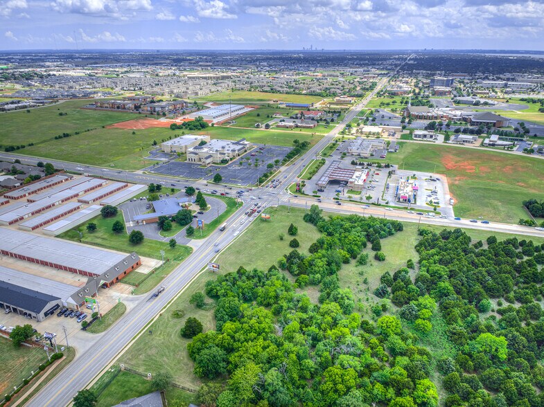 More Photos Of 2929 NW 156th St, Oklahoma City Office For Lease