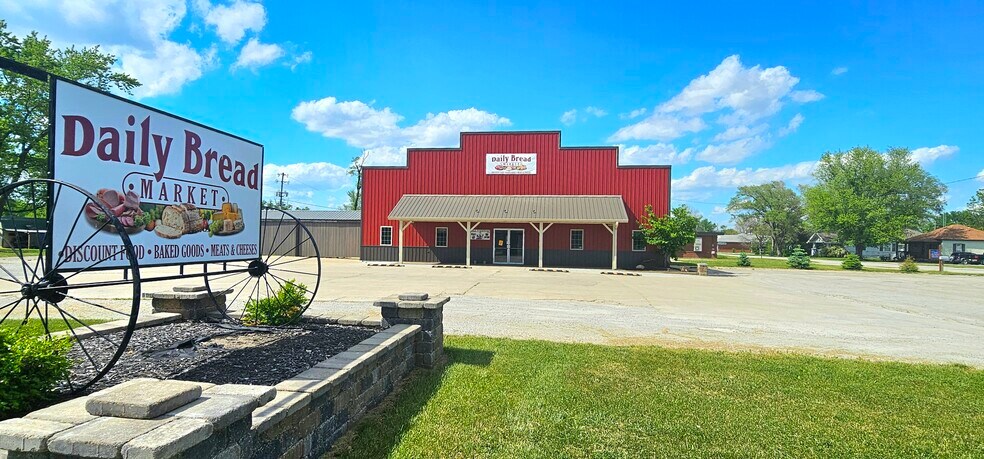 More Photos Of 100 W Pleasant, Cincinnati General Retail For Sale