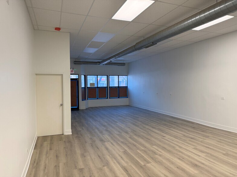 More Photos Of 2057 W Chicago Ave, Chicago General Retail For Lease