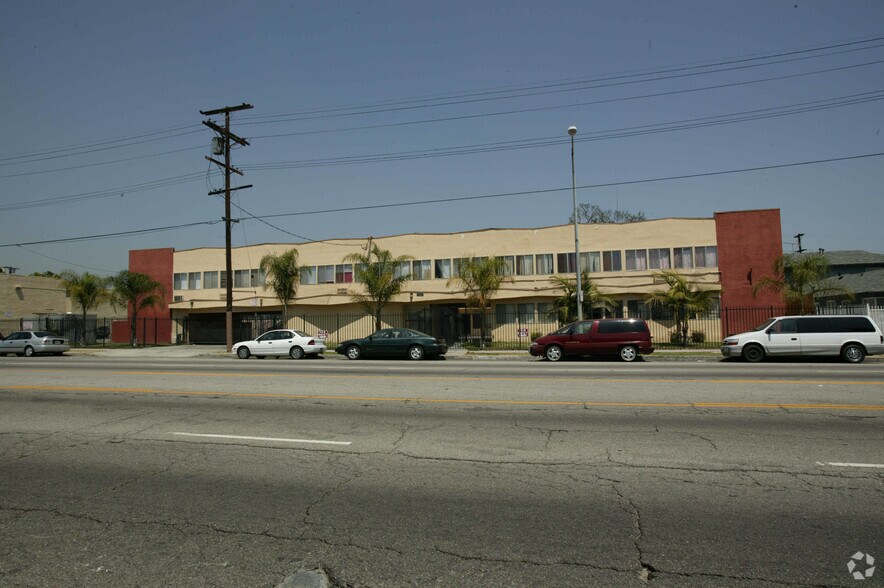 More Photos Of 7442 Vineland Ave, Sun Valley Apartments For Sale