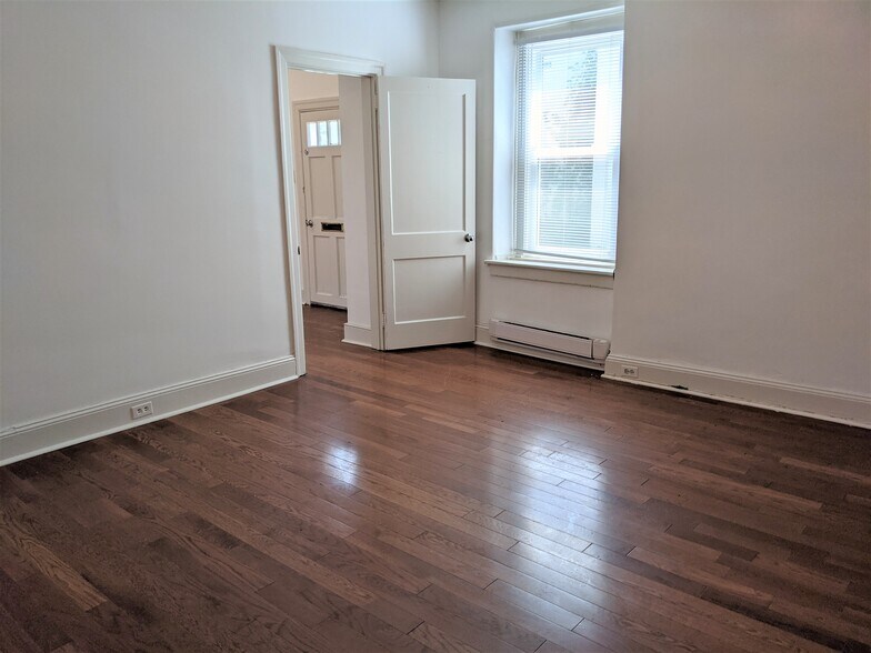 More Photos Of 7101 Ridge Ave, Philadelphia Apartments For Sale