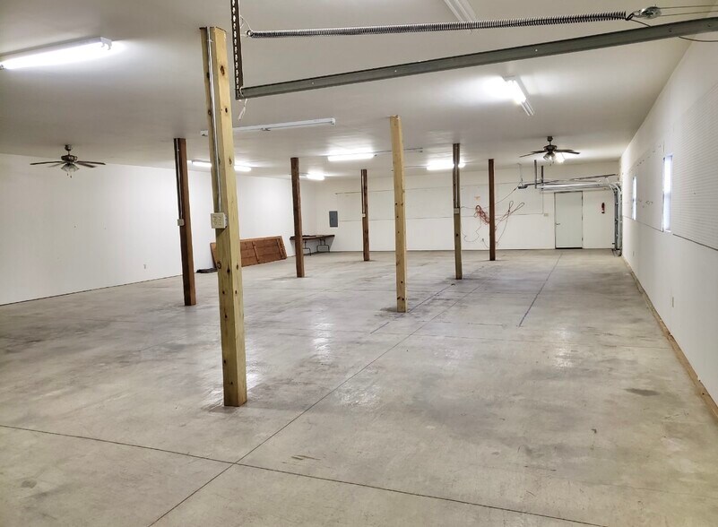 More Photos Of 104 N Orange St, Butler Freestanding For Lease