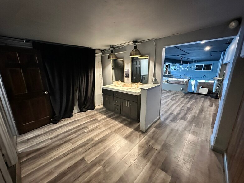 More Photos Of 300 Broadway, Oakland Office Residential For Lease