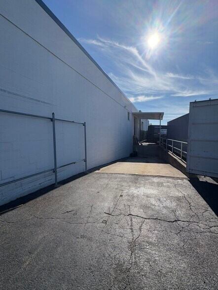 More Photos Of 72 Otis St, West Babylon Flex For Sale