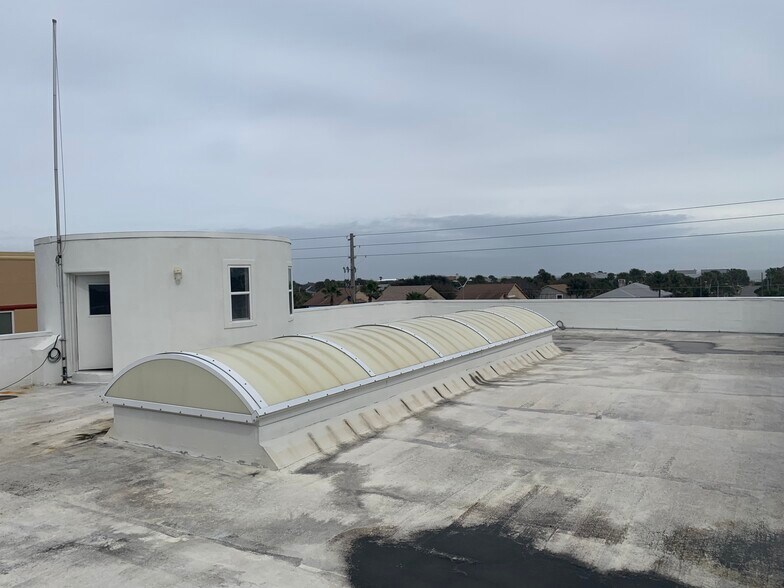 More Photos Of 750 3rd St, Neptune Beach Office For Lease