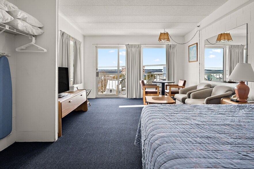 More Photos Of 7500 Coastal Hwy, Ocean City Hotel For Sale