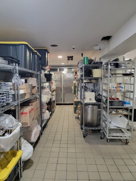 More Photos Of 582 Broadway, Kingston Restaurant For Sale