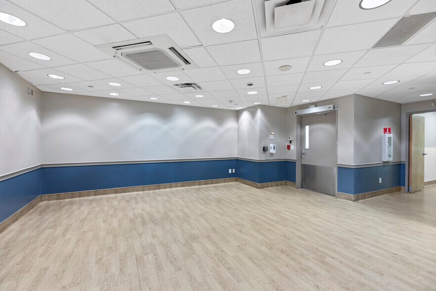 More Photos Of 1123 N Main Ave, San Antonio Medical For Sale