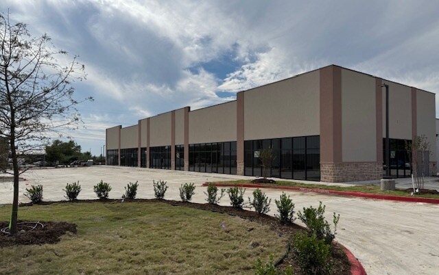 More Photos Of 4760 Windhaven Pky, Lewisville Restaurant For Lease