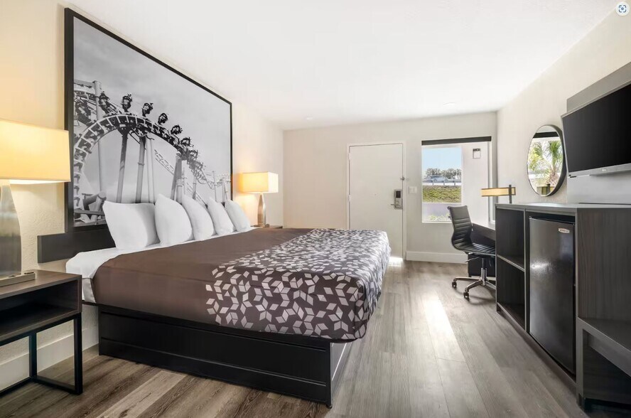 More Photos Of 1850 W Landstreet Rd, Orlando Hotel For Sale