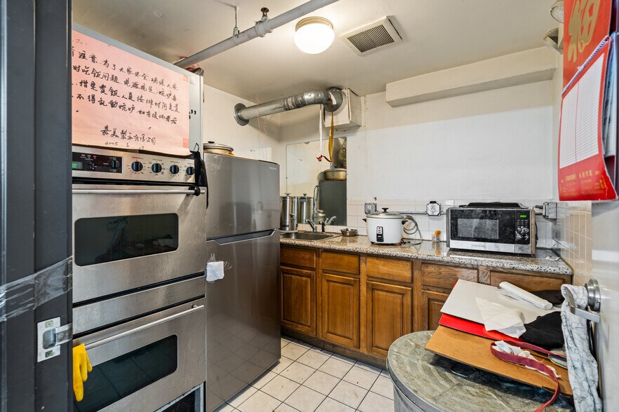 More Photos Of 1118-1120 Howard St, San Francisco Office For Sale