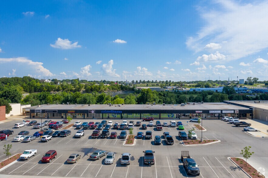 More Photos Of 534-598 SE Washington Blvd, Bartlesville Unknown For Lease