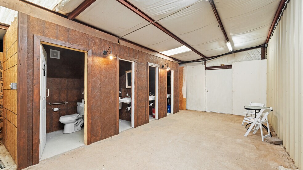 More Photos Of 20500 N 2810 Rd, Kingfisher Lodge Meeting Hall For Sale