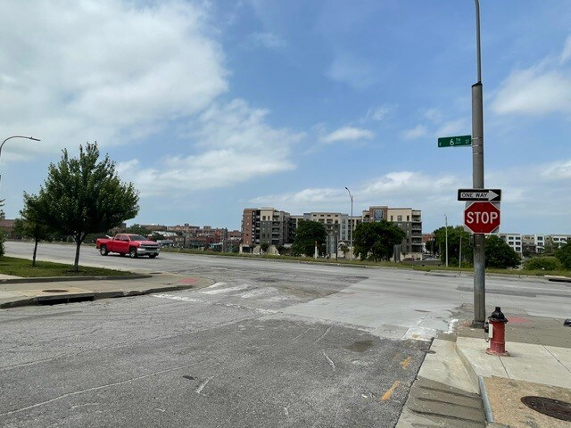 More Photos Of 404 Admiral Blvd, Kansas City Storefront Retail Office For Sale