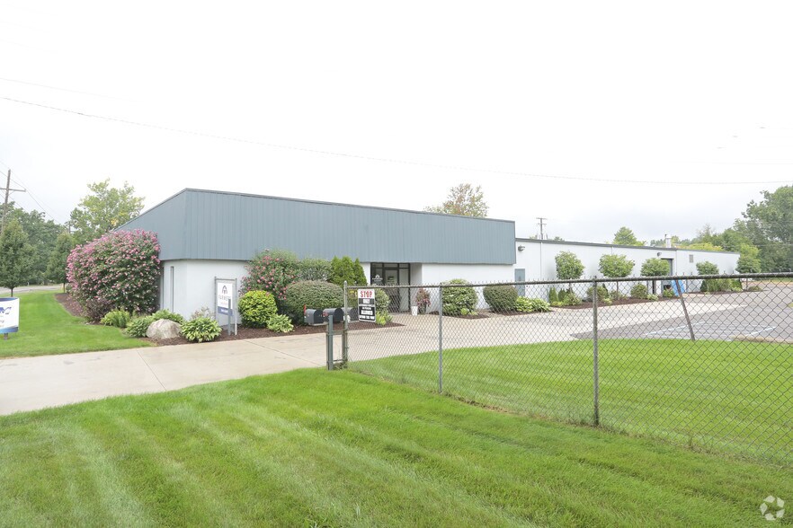 More Photos Of 118 Indianwood Rd, Lake Orion Manufacturing For Sale