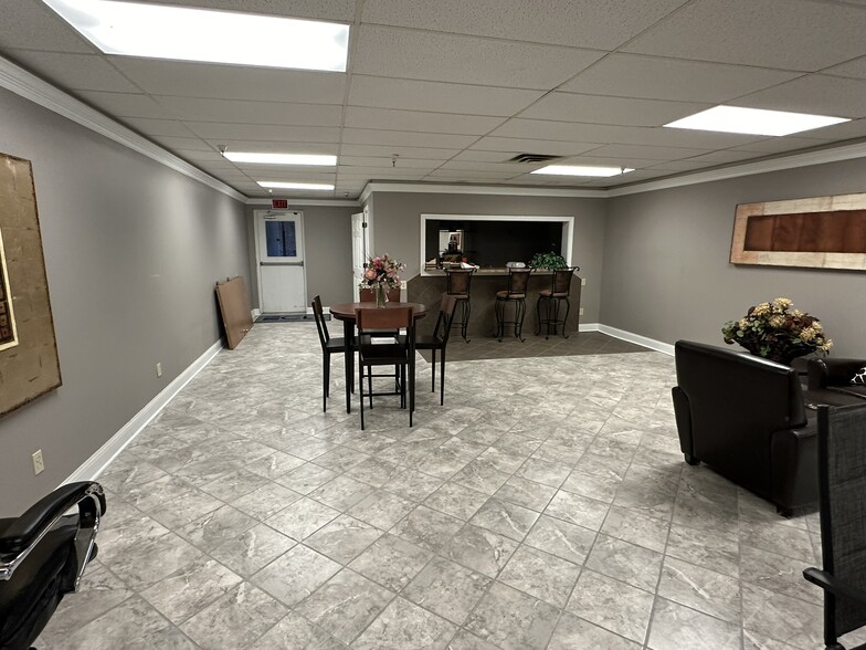 More Photos Of 1800 Churchman Ave, Indianapolis Manufacturing For Sale