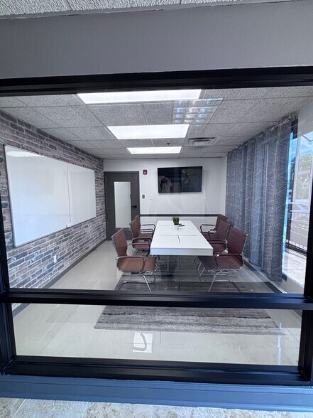 More Photos Of 3823 Roswell Rd, Marietta Medical For Lease