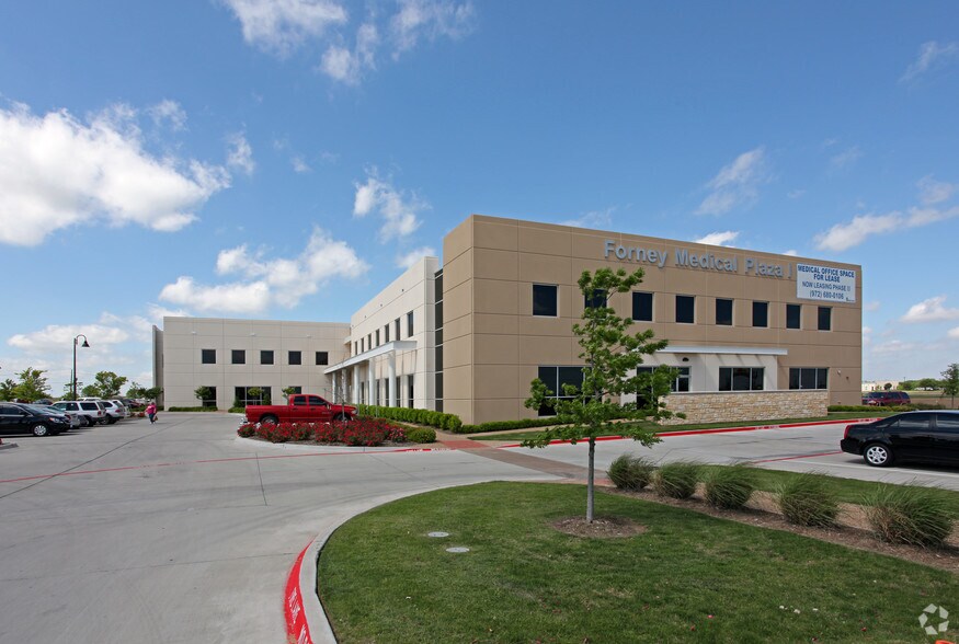 More Photos Of 763 E US Highway 80, Forney Medical For Lease