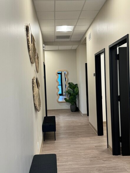 More Photos Of 405 Sagamore Pky S, Lafayette Storefront Retail Office For Lease