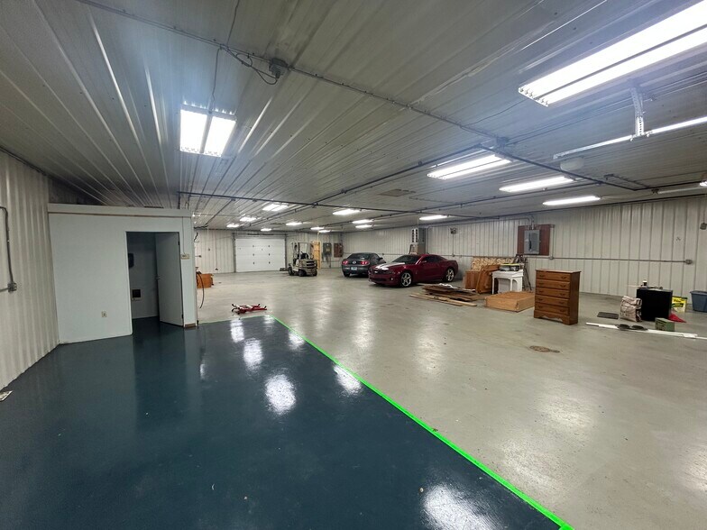 More Photos Of 55955 Hoosier Ave, Mishawaka Warehouse For Sale