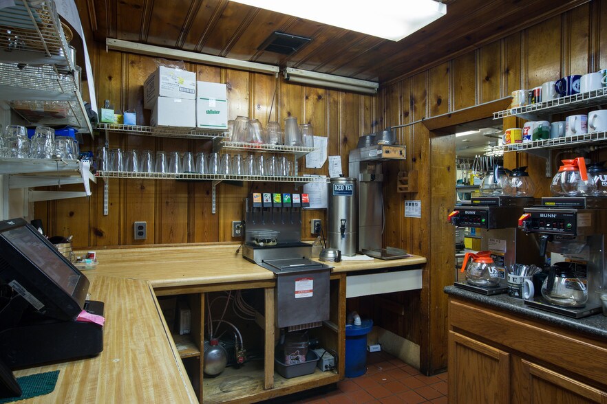More Photos Of 8079 State Road 259, Lost City Restaurant For Sale