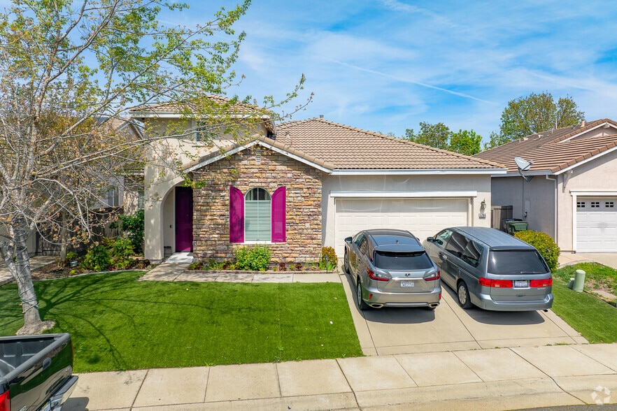 More Photos Of 5794 Spenlow Way, Sacramento Assisted Living For Sale