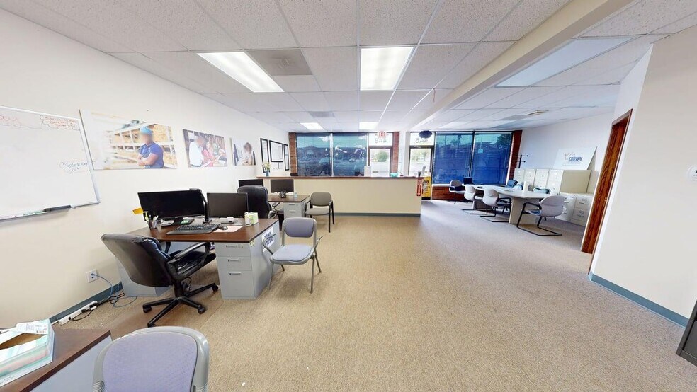 More Photos Of 444-456 E Dundee Rd, Palatine Unknown For Lease