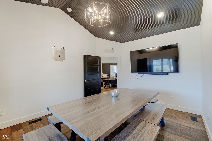 More Photos Of 1506 W Smith Valley Rd, Greenwood Office For Lease