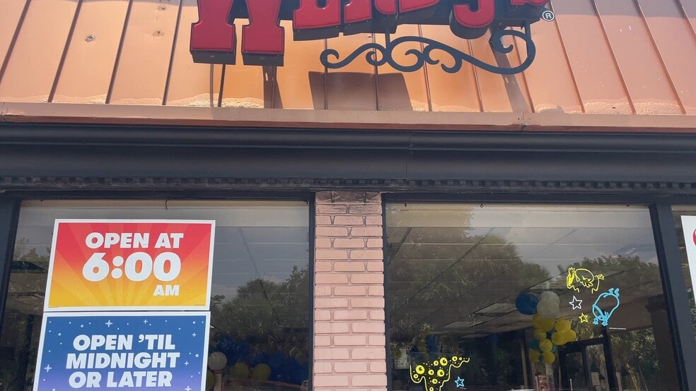 Primary Photo Of 1840 E Atlantic Blvd, Pompano Beach Fast Food For Sale