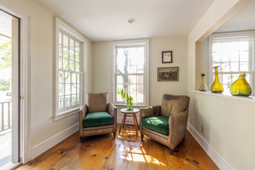 More Photos Of 16 Hudson St, Kinderhook Storefront Retail Residential For Lease