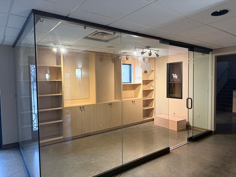 More Photos Of 251 Carroll St, Fort Worth Freestanding For Lease