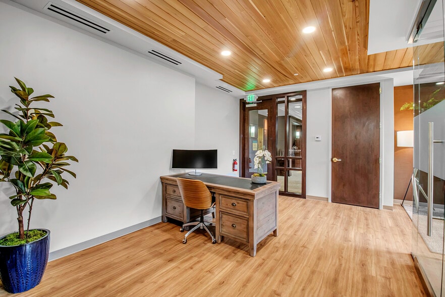 More Photos Of 1250 Pittsford Victor Rd, Pittsford Office For Lease