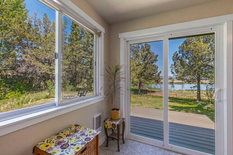 More Photos Of 61212 Obernolte Rd, Bend Specialty For Sale