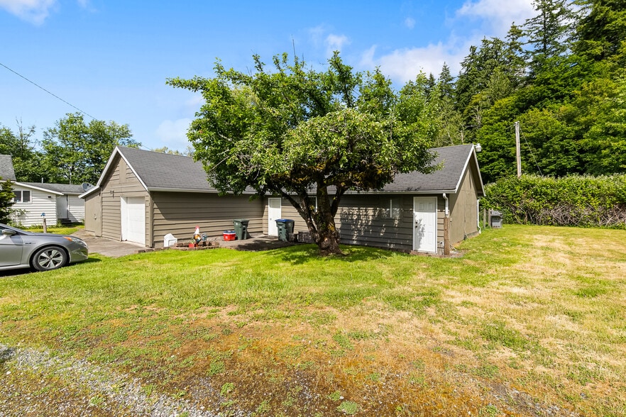 More Photos Of 4250 Dewey Rd, Bellingham Specialty For Sale