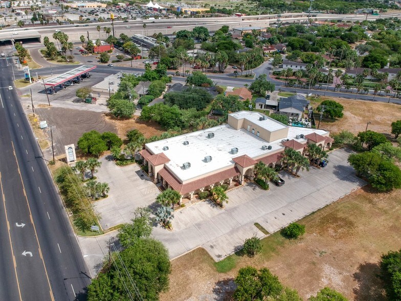 More Photos Of 1740 Boca Chica Blvd, Brownsville Drugstore For Lease