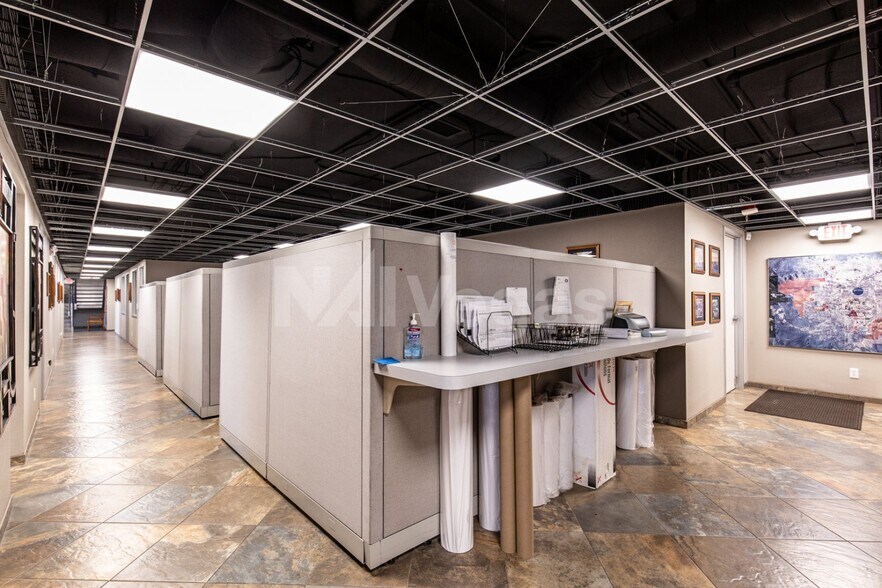 More Photos Of 2645 W Cheyenne Ave, North Las Vegas Research And Development For Sale