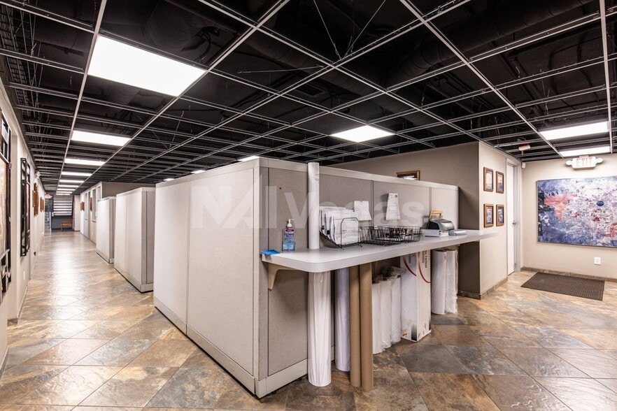 More Photos Of 2645 W Cheyenne Ave, North Las Vegas Research And Development For Sale