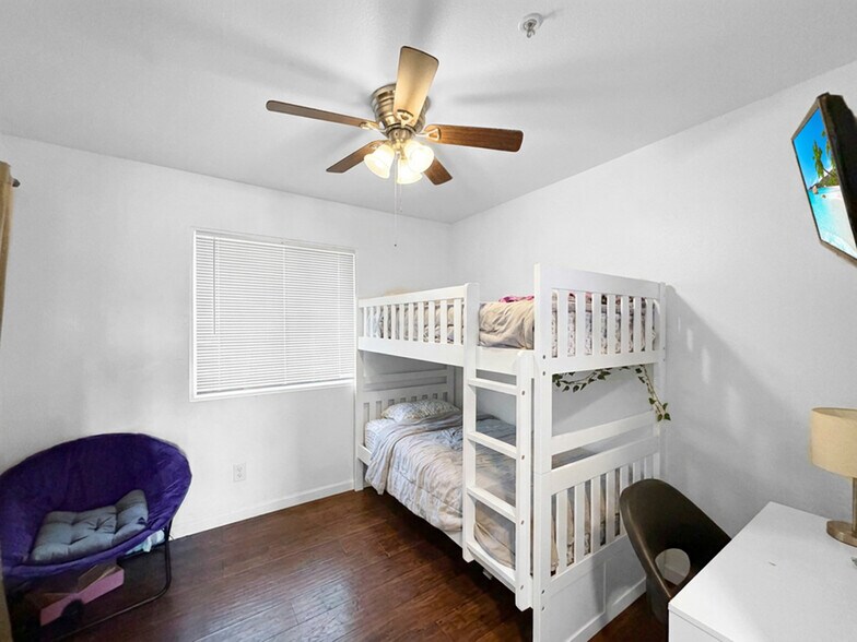 More Photos Of 204 Sunset Blvd, Hayward Apartments For Sale