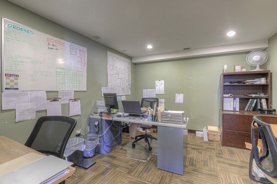 More Photos Of 1811 Charlotte Ave, Nashville Storefront Retail Office For Sale