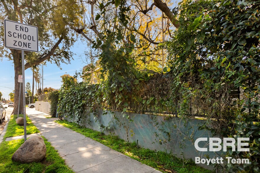 More Photos Of 1453 Centinela Ave, Santa Monica Apartments For Sale