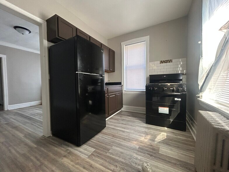 More Photos Of 4850 W North Ave, Chicago Apartments For Sale